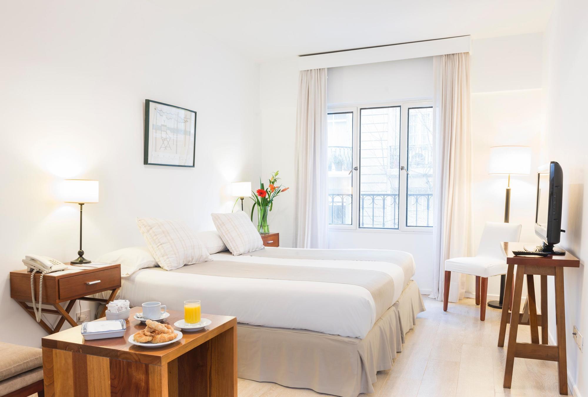 Loi Suites Arenales Buenos Aires Esterno foto