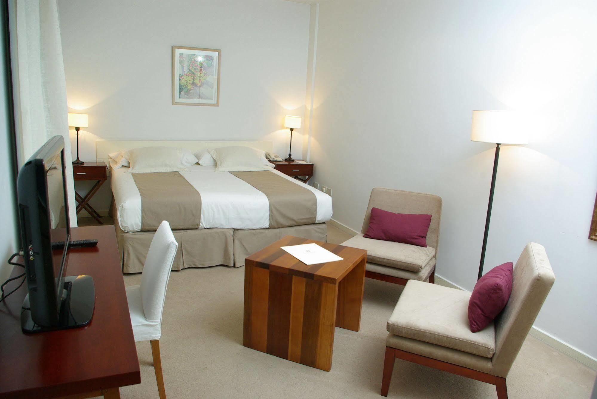 Loi Suites Arenales Buenos Aires Esterno foto
