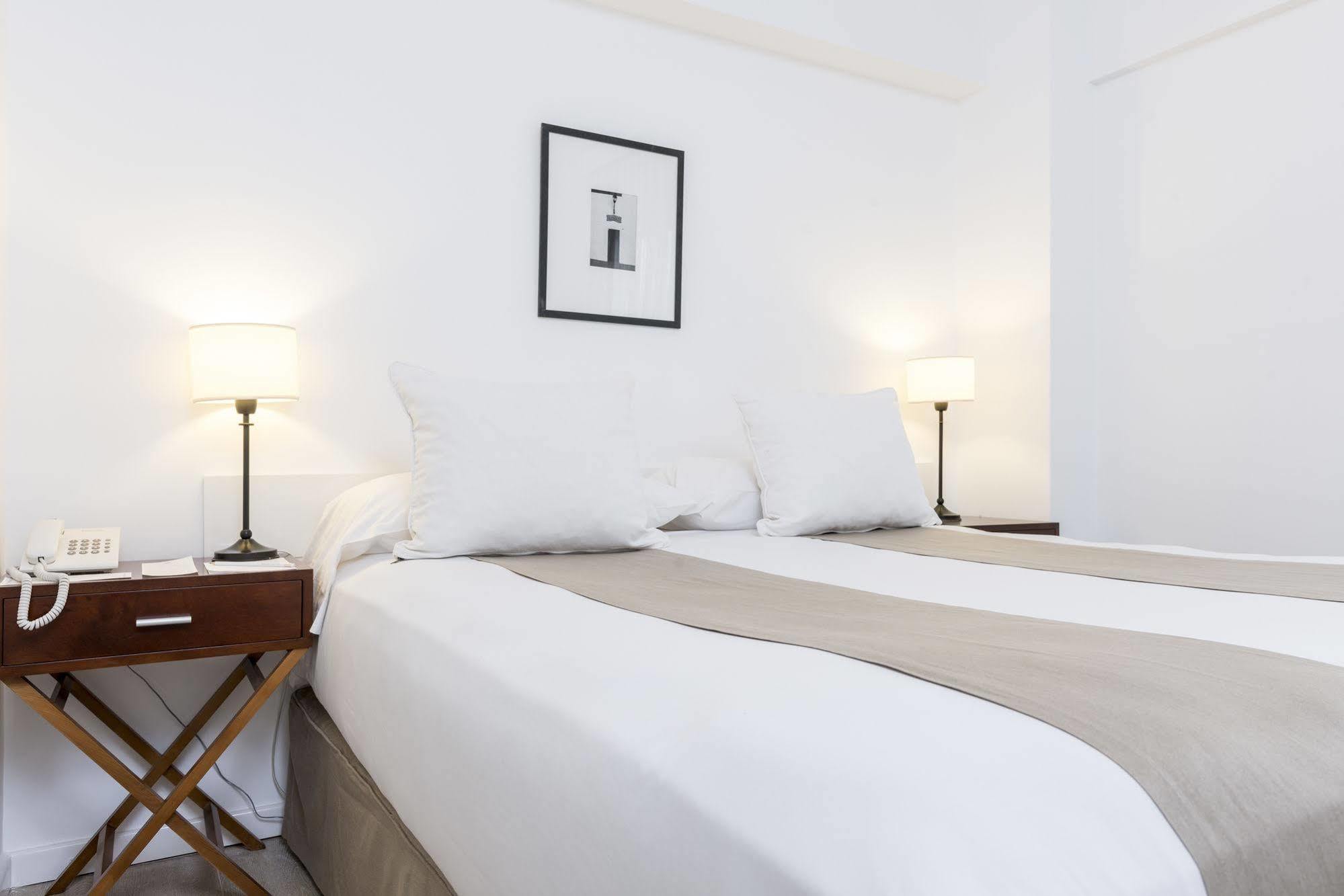 Loi Suites Arenales Buenos Aires Esterno foto