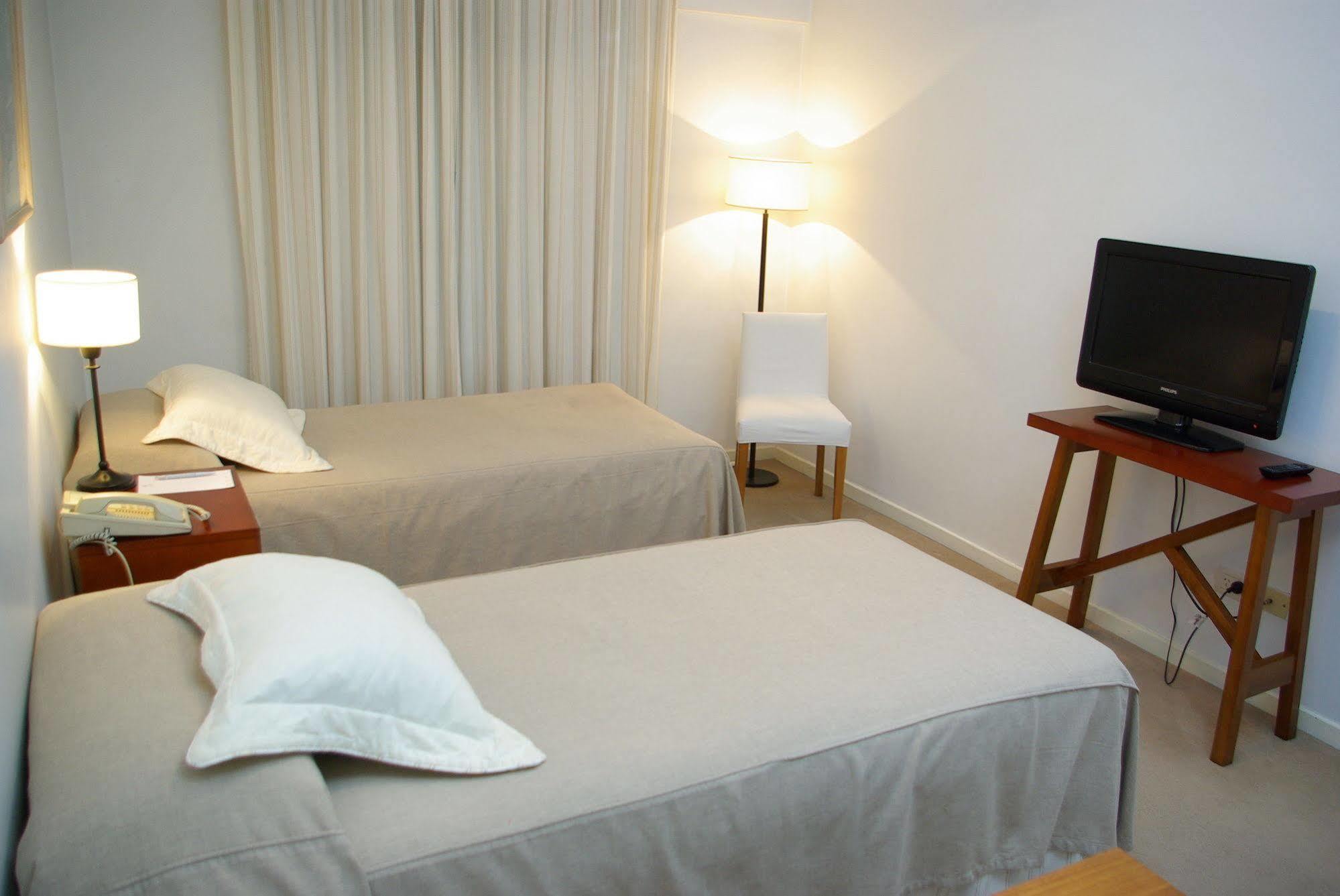 Loi Suites Arenales Buenos Aires Esterno foto